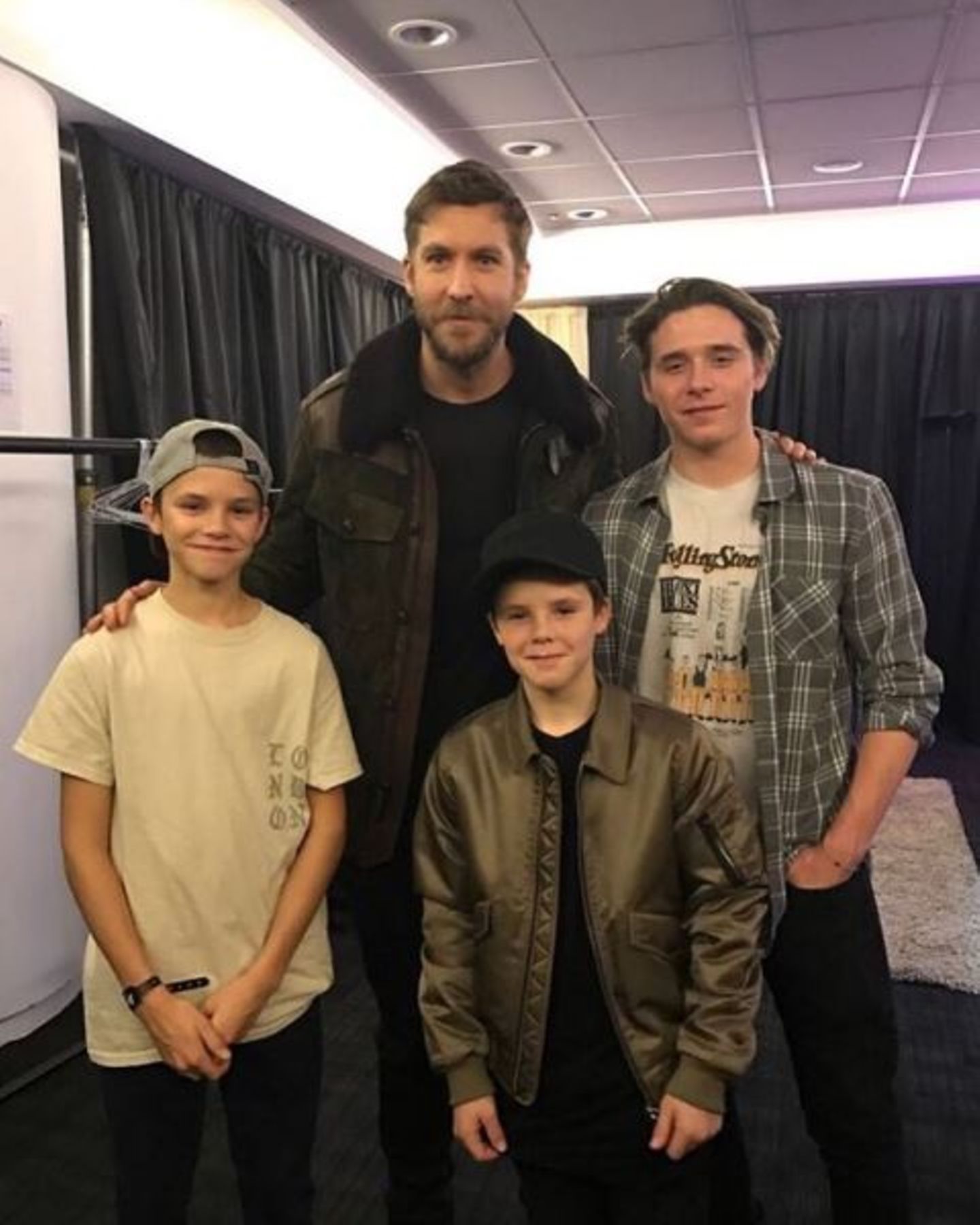 Die drei Beckham-Jungs Brooklyn, Romeo und Cruz treffen ihr Idol: DJ Calvin Harris.