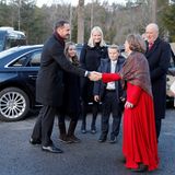 Weihnachten bei den Royals: 25. Dezember 2016 Zur Kirche am 1. Weihnachtstag geht es für die norwegische Königsfamilie eigentlich immer gemeinsam, aber in diesem Jahr kann Königin Sonja nicht dabei sein. Sie leidet, wie Queen Elizabeth und Königin Silvia, an einer Erkältung.