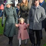 Prinzessin Anne und ihr Sohn Peter Phillips haben die kleine Isla an der Hand.