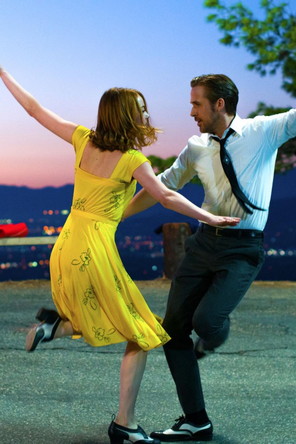 Flirty Dancing: Emma Stone und Ryan Gosling in einer "La La Land"-Szene (Filmstart: 12. Januar) Flirty Dancing: Emma Stone und Ryan Gosling in einer "La La Land"-Szene (Filmstart: 12. Januar)