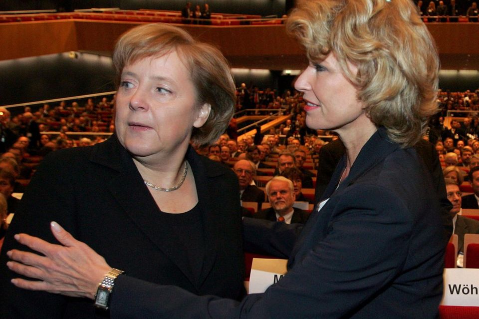 "Die Höhle der Löwen": Dagmar Wöhrl arbeitete als Staatssekretärin unter Angela Merkel. Dagmar Wöhrl arbeitete als Staatssekretärin unter Angela Merkel.
