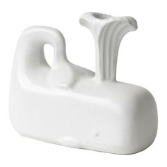Moby Dick: Kerzenhalter "Wal" aus Keramik (Jonathan Adler, ca. 60 Euro, desiary.de)