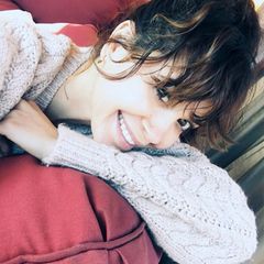 Grace Capristo schickt mit diesem gemütlichen Foto süße Neujahrsgrüße an ihre Instagram-Follower. Irgendwie kam uns das Motiv aber bekannt vor.
