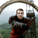 2009   Im zarten Alter von 19 Jahren entdeckt Freddie Stroma die Schauspielerei für sich. In den letzten drei Harry Potter-Verfilmungen spielt er die Rolle des Cormac McLaggen, der im Quidditchteam als Hüter eingesetzt wird.
