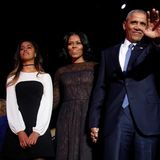 Seine Familie hat ihm in den letzten acht Jahren immer den Rücken gestärkt und ihm die nötige Kraft gegeben. Gemeinsam mit seiner Tochter Malia und seiner Frau Michelle, verabschiedet sich der Präsident vom amerikanischen Volk.