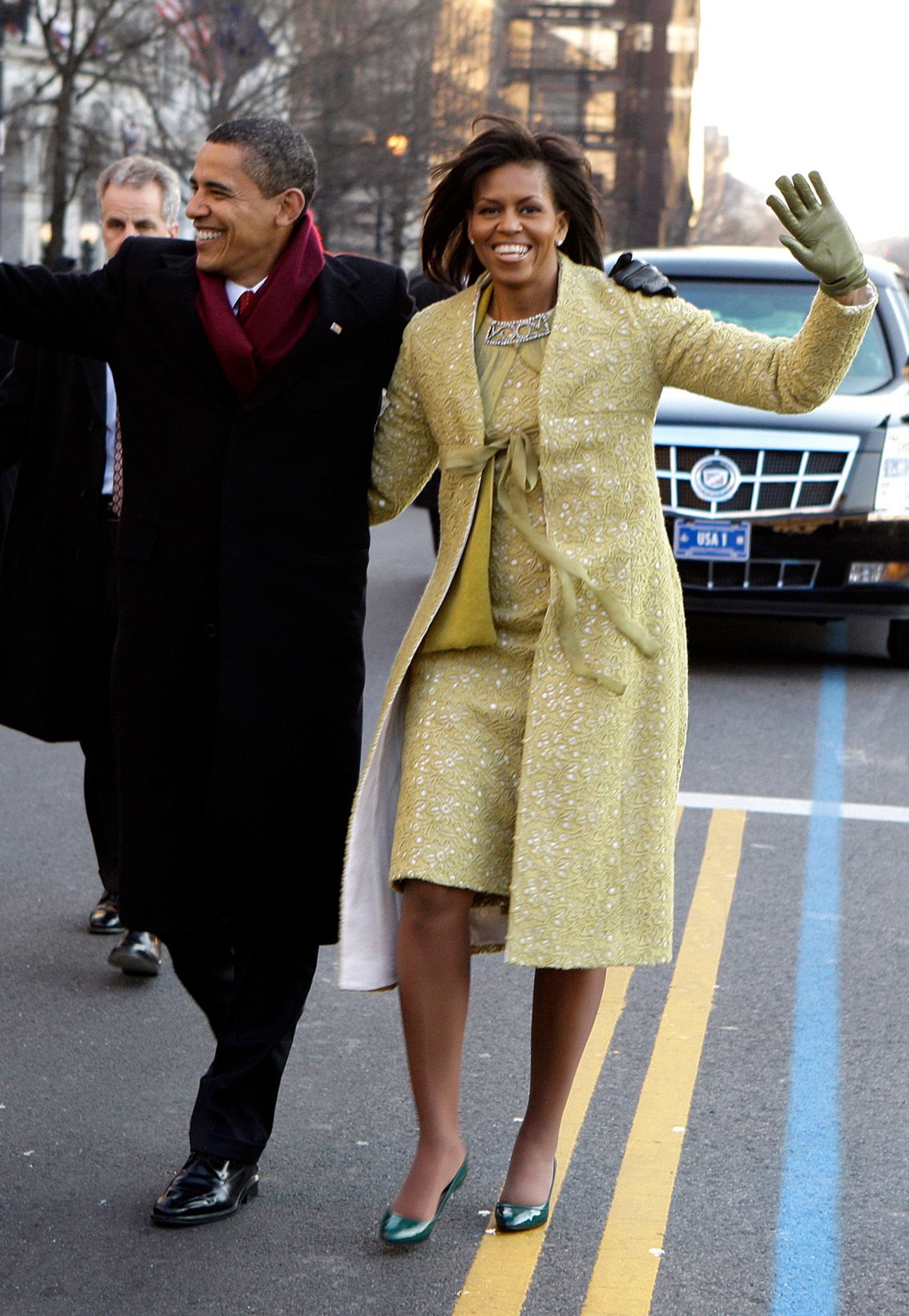 Beim Inauguration Day am 20. Januar 2009 überstrahlt die neue First Michelle Obama im blassgelben, glamourösen Retro-Ensemble alle.