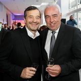 Freuen sich über ein Wiedersehen: Michael Betzelt (E.A. Cosmetics) und Hans-Reiner Schröder (BMW) beim GALA Fashion Brunch.