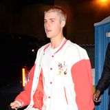 Nachdem Justin Bieber seine Haare in letzter Zeit wieder länger getragen hat, wurde jetzt kurzer Prozess gemacht. So braucht der Musiker vielleicht nicht mehr so lange im Bad.