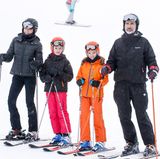 5. Februar 2017   Die königliche Familie befindet sich im Skiurlaub im Winterskigebiet Astún in den Pyrenäen. Bevor es auf die Piste geht stellen sich König Felipe und Königin Letizia und ihre Töchter den Pressefotografen.  