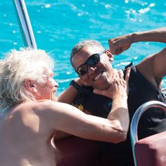 Spaß beim Kitesurfen: Barack Obama mit Milliardär Richard Branson,  auf dessen privater Insel "Moskito Island".