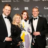 Jens Huwald (Geschäftsführer Bayern Tourismus Marketing), Astrid Bleeker (Director Brand Solutions GALA), Schauspielerin Julia Malik und Dr. Manuel Becher (Geschäftsführer von Bayreuth Touristik) posieren gemeinsam für ein Erinnerungsfoto.