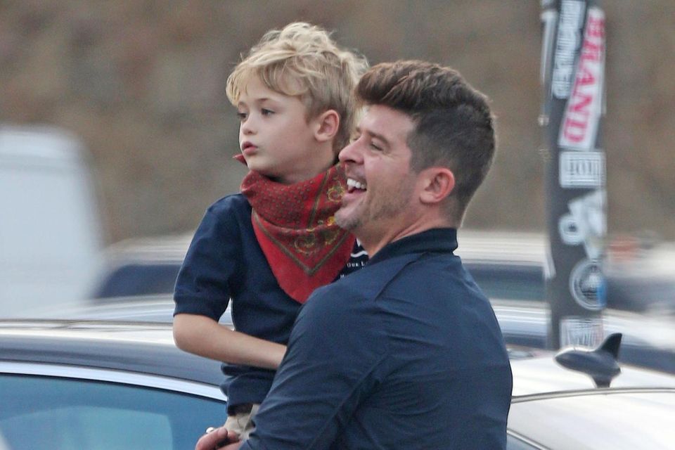 Robin Thicke: Robin Thicke mit Sohn Julian Robin Thicke mit Sohn Julian
