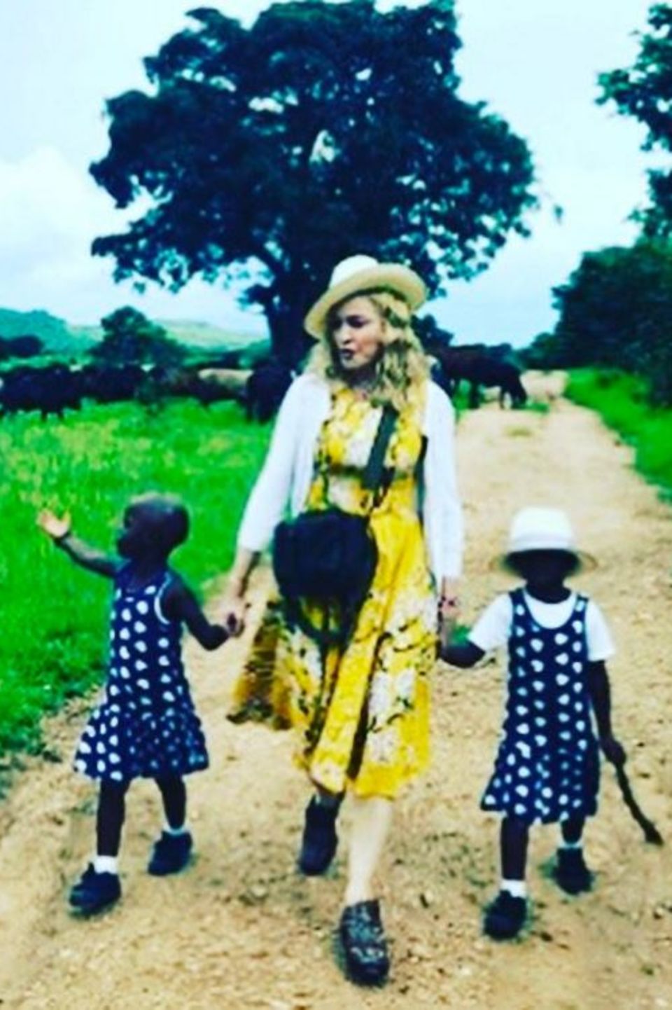 Madonna machte es offiziell: Die Zwillingsschwestern aus Malawi gehören nun zu ihrer Familie.