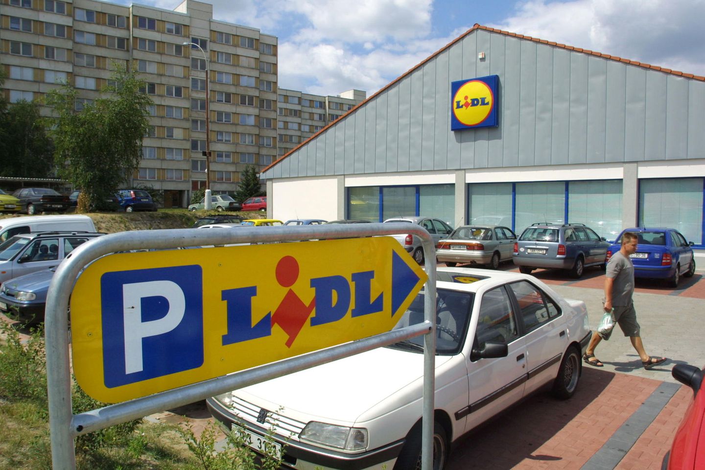 Neue Maßnahme Parken beim Supermarkt wird richtig teuer! GALA.de