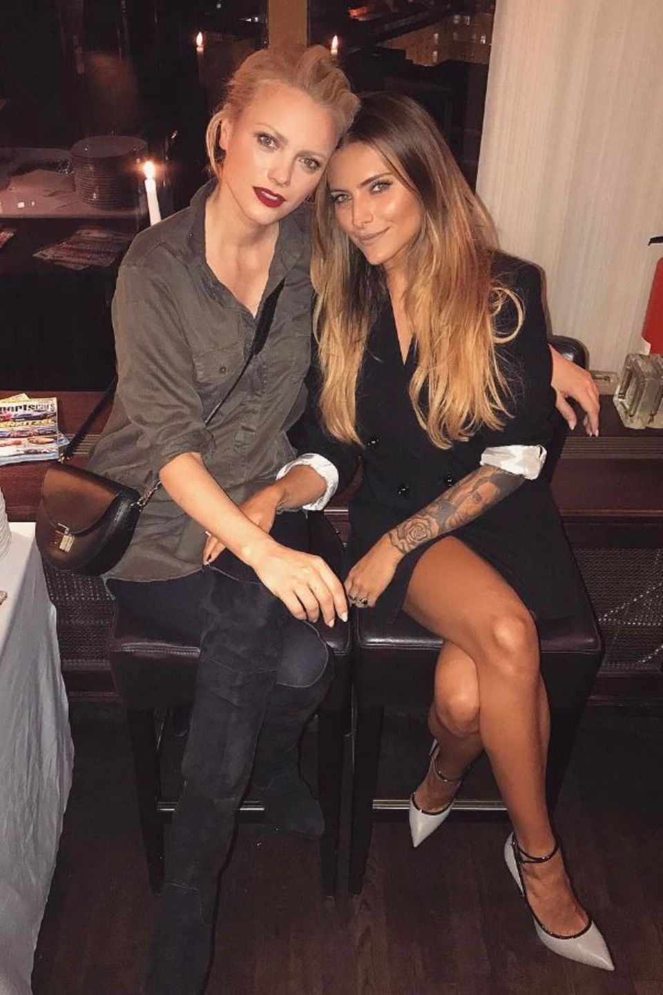 Franziska Knuppe und Sophia Thomalla  "Hot, hotter, Franziska Knuppe!" - postete Sophia Thomalla. Wie das Foto beweist, verstehen sich diese beiden Schönheiten blendend.