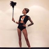 #secretproject - Sophia Thomalla macht es aktuell wirklich spannend. Auf ihrem Instagram-Account postet sie seit Wochen leicht bekleidete, mysteriöse Fotos. Dieses Mail posiert sie als sexy Butlerin. Doch was hat es damit auf sich?