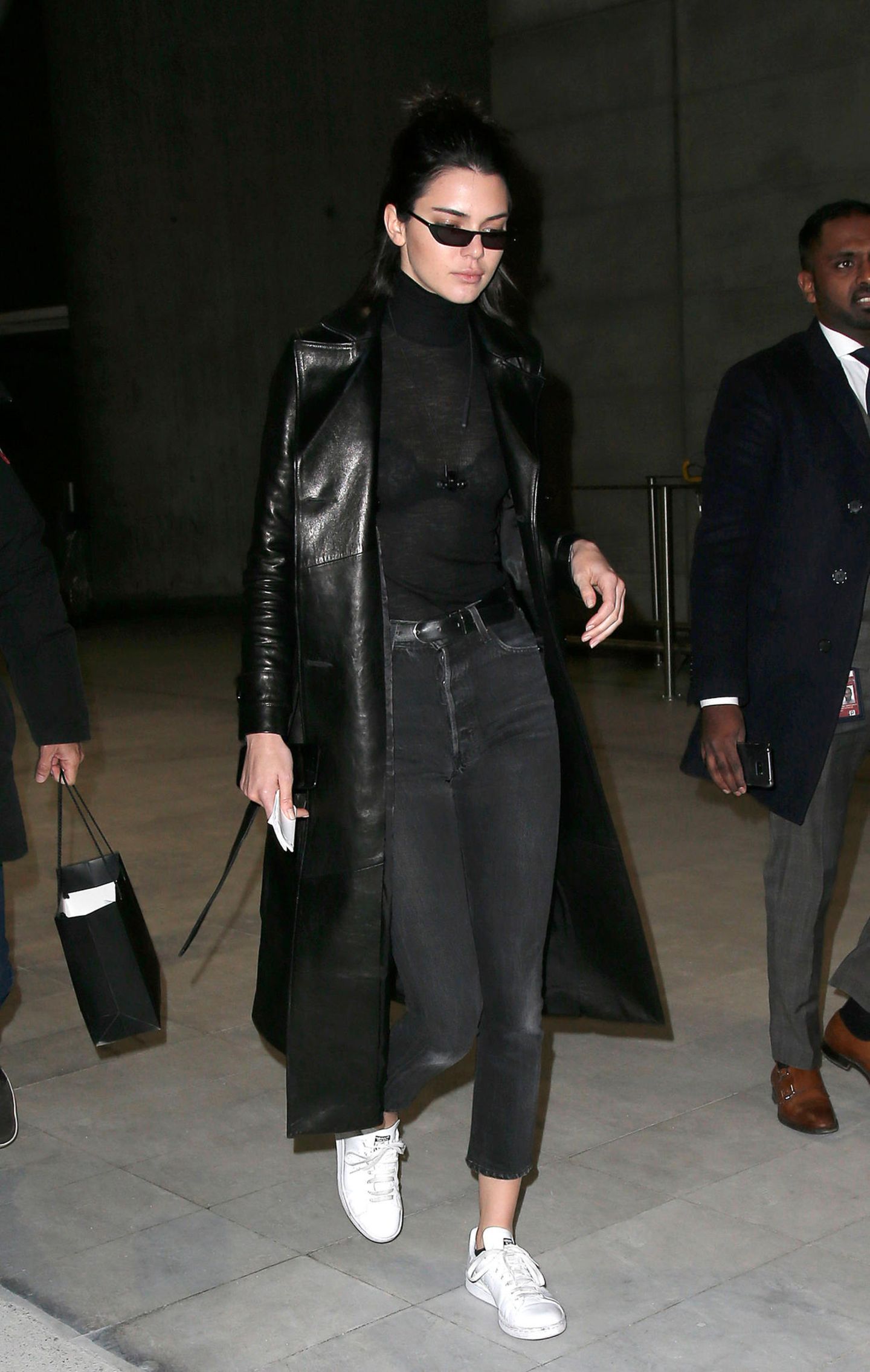 Kendall Jenners Flughafenlook erinnert an eine sehr erfolgreiche Filmfigur Ende der Neunziger. 