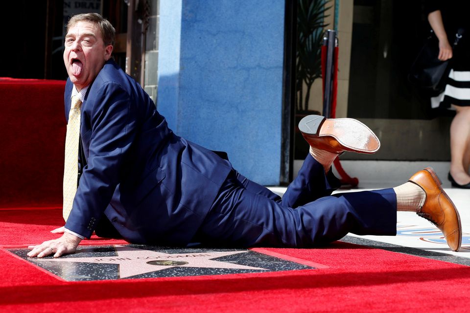 10. März 2017  Schauspieler John Goodman wird mit einem einem Stern auf dem Walk of Fame geehrt und präsentiert sich dabei wie immer als ein echter Spaßvogel. 