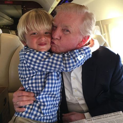 Tristan Trump mit seinem Großvater Donald Trump 