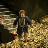 Ostersonntag 20:15 Uhr auf ProSieben: Der Hobbit: Smaugs Einöde  Mit Martin Freeman in die Höhle des Drachen: Bilbo und die Zwerge kommen im verfluchten Düsterwald an. Die dort ansässigen Elben nehmen die Reisegruppe gefangen. Nur Bilbo kann sich der Verhaftung entziehen und schleicht sich in die Kerker der Elbenfestung, um seine Freunde zu befreien. Nach einer abenteuerlichen Flucht gelangen die Gefährten in die Seestadt und machen sich von dort aus auf den Weg in die Tiefen des Zwergenreichs Erebor, wo der bösartige Drache Smaug lauert...