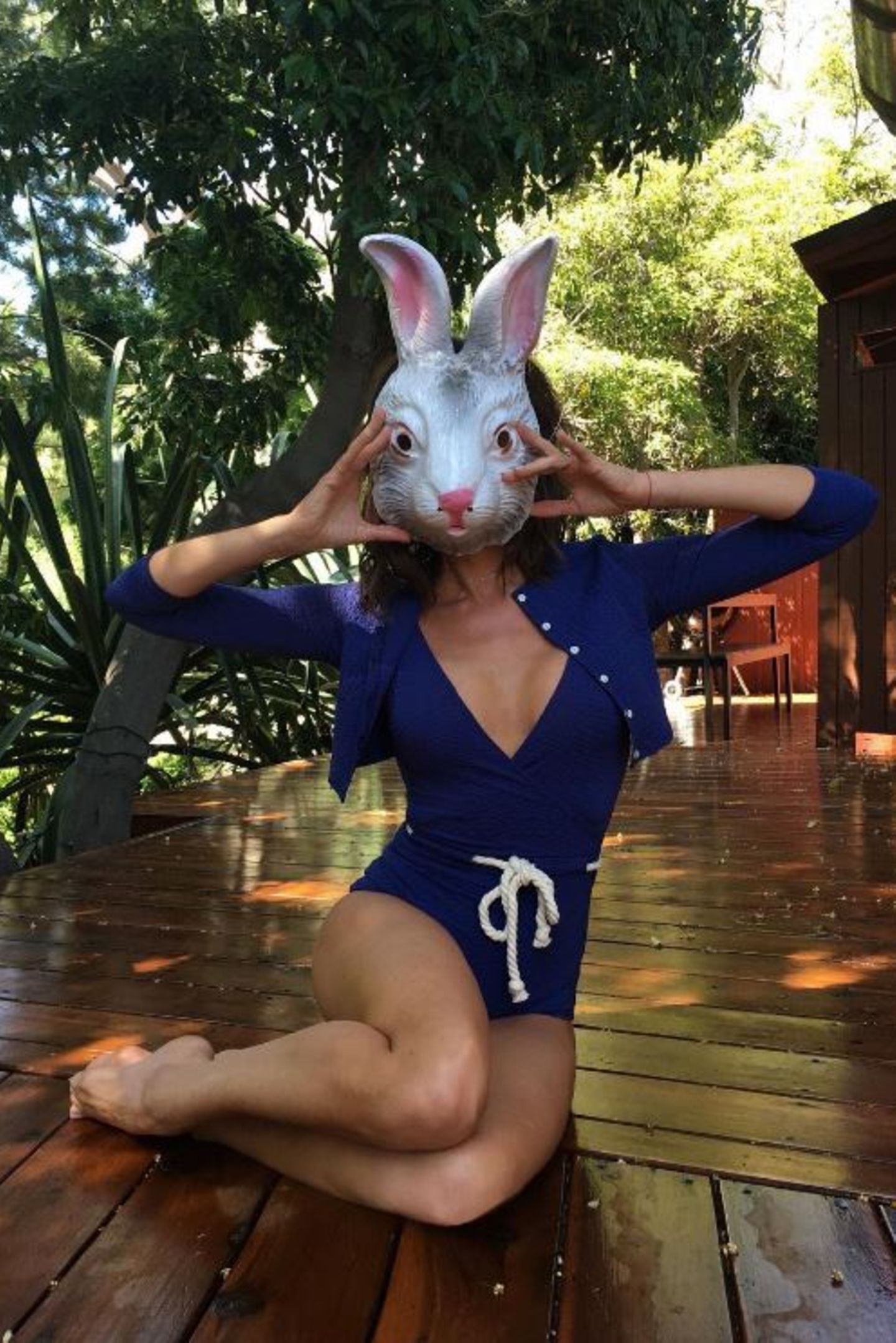 Victoria Beckham wünscht als sexy Häschen frohe Ostern.