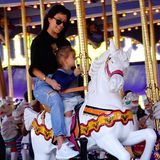 Ihren 38. Geburtstag verbringt Kourtney Kardashian mit ihren Kindern und Scott Disick in Disneyland.