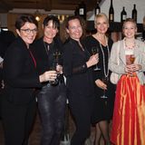 Beate Hafeneder (G+J), Sonja Piller (HSE 24), Carola Wargel (G+J), Andrea Kästel (Sisley), Daniela Bermadinger (Salzburger Land), Nicole Nitschke (Shiseido) und Saskia Griesbach (G+J) 