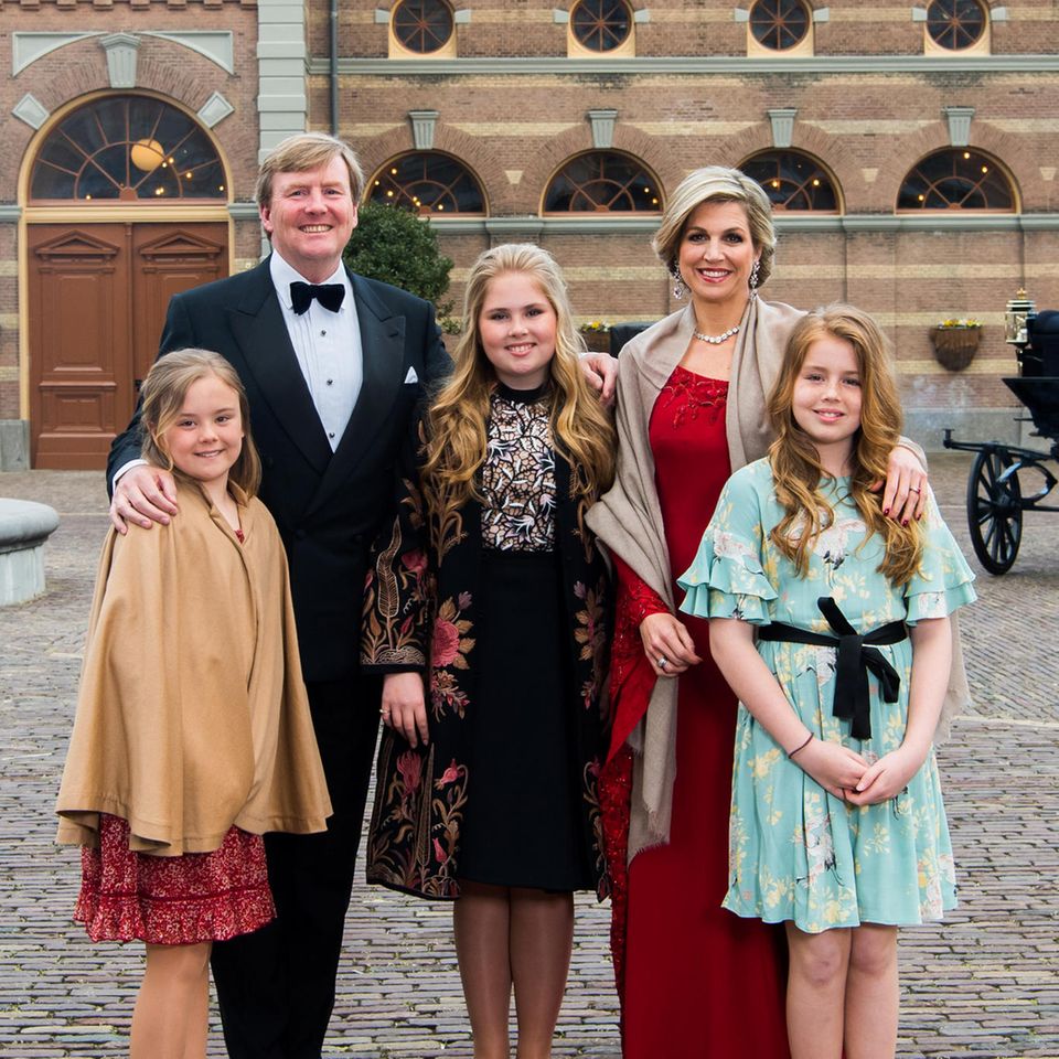 Was für eine tolle Familie: Zum 50. Geburtstag von König Willem-Alexander veröffentlicht der Hof dieses offizielle Familienfoto der Royals. 