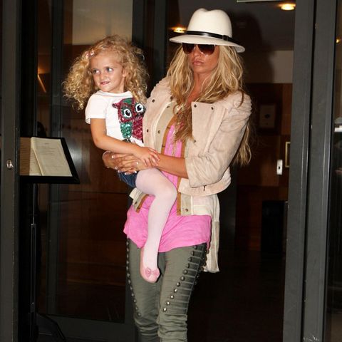 Katie Price (re.) + Tochter Princess