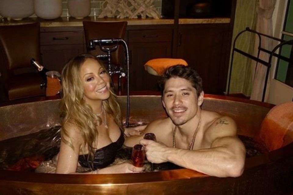 Gala-Kolumne by Katja Kessler: Gluck, gluck, weg war er! Aber bevor Mariah Carey ihren Toyboy Bryan abservierte, hat er sie mit teuren Geschenken glücklich gemacht. Von ihrem Geld natürlich Gluck, gluck, weg war er! Aber bevor Mariah Carey ihren Toyboy Bryan abservierte, hat er sie mit teuren Geschenken glücklich gemacht. Von ihrem Geld natürlich