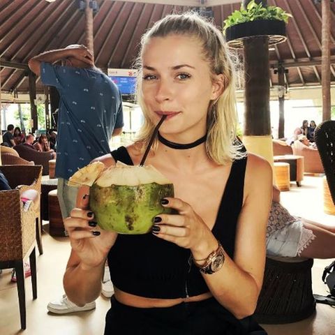 Lena Gercke mit Kokoswasser