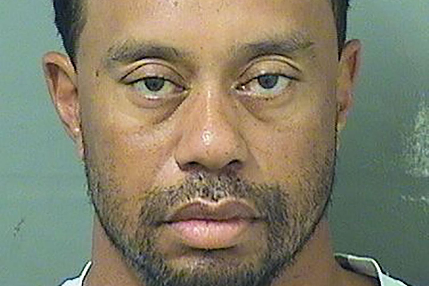 Das Polizeifoto gibt Anlass zur Sorge: Der einstige Superstar Tiger Woods sieht müde und ungepflegt aus. 