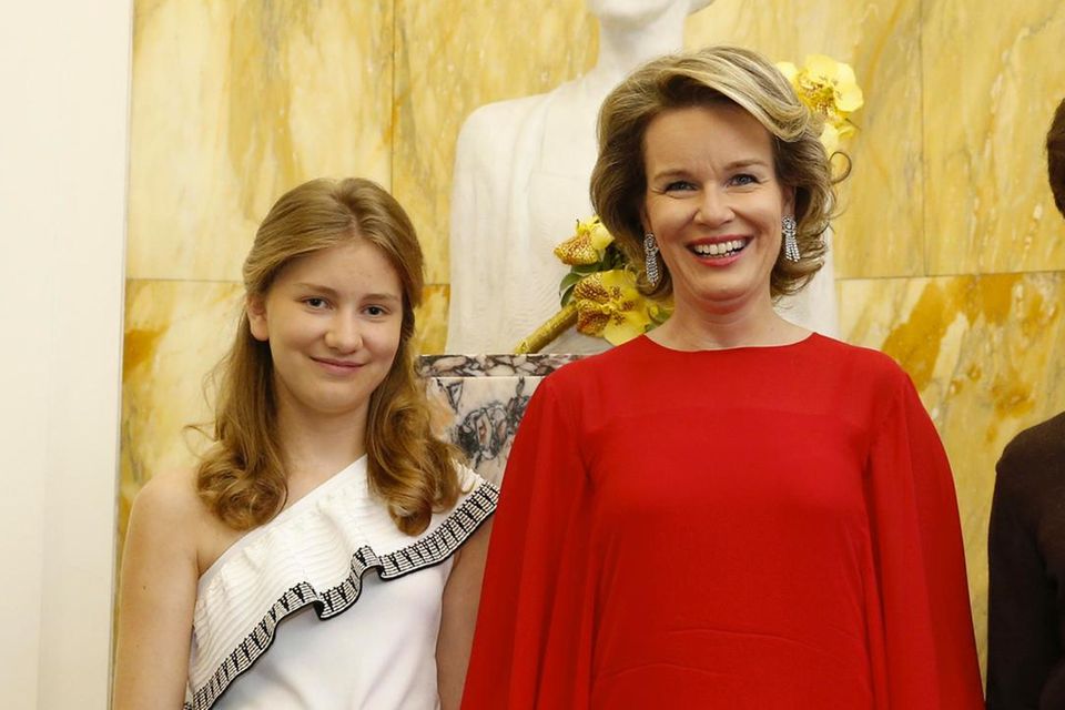 Prinzessin Elisabeth: Hier strahlen Prinzessin Elisabeth und Königin Mathilde Hier strahlen Prinzessin Elisabeth und Königin Mathilde