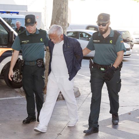 Nino de Angelo wird auf Mallorca von der spanischen Polizei abgeführt.