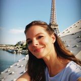 Wo Yvonne Catterfeld momentan Urlaub macht, ist wohl kaum zu übersehen. In Paris posiert sie vor dem berühmten Wahrzeichen der Stadt, dem Eiffelturm.