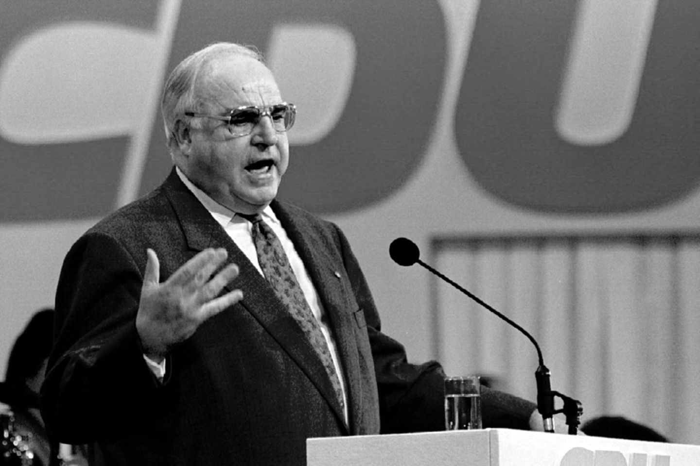 Helmut Kohl (†)