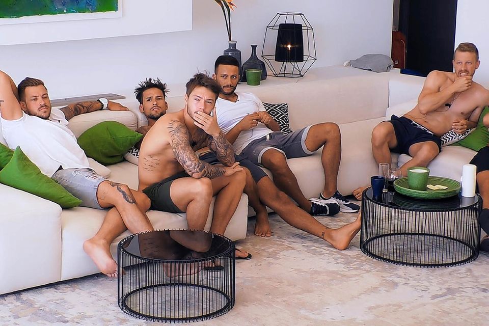 Die Bachelorette 2017: Alex, Michael, Marco, Domenico und Lars warten auf ihre Bachelorette in der Kandidatenvilla in Marbella. Alex, Michael, Marco, Domenico und Lars warten auf ihre Bachelorette in der Kandidatenvilla in Marbella.