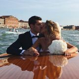 17. Juni 2017  Welcher Ort könnte für eine Hochzeit besser geeignet sein als Venedig, die Stadt der Liebenden? Genau, so gut wie keine. Daher verschlägt es den spanischen National-Kicker Álvaro Morata und Bloggerin Alice Campello im Juni 2017 nach Italien. Hier besiegeln sie ihre Ehe kurz nach der Trauung mit einem Kuss auf dem Canale Grande. Wie romantisch!