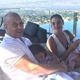 23. Juni 2017   Vin Diesel teilt ein niedliches Foto: "Wenn wir gerade keine Superhelden spielen", postet er scherzend dazu. Auf dem Foto kümmern sich der Action-Star und seine Kollegin, die "Wonder Woman"-Darstellerin Gal Gadot, gerade herrlich normal um ihre Kinder.