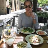 "Immer bestelle ich Avocado und Eier", schreibt Ana unter dieses Bild von sich beim Frühstück. Ein Foodtrend, der auch an der Tennisspielerin nicht vorbei gegangen ist.