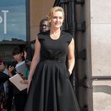 Oscar-Preisträgerin Kate Winslet ist nur einer der Star-Gäste bei der Fashion-Show von Armani Privé