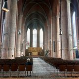 Wir dürfen gespannt sein, wie der opulente Innenraum der Kirche am großem Tag geschmückt sein wird. 