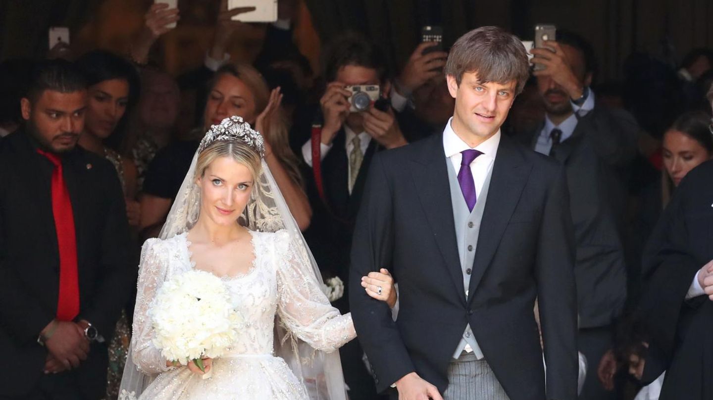 Prinz-Ernst-August-jr-feiert-8-Hochzeitstag-Das-Brautkleid-seiner-Ekaterina-war-ein-Traum-in-Wei-