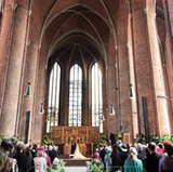 Unter dem 19 Meter hohen Gewölbe geben sich Prinz Ernst August und Ekaterina das Jawort.