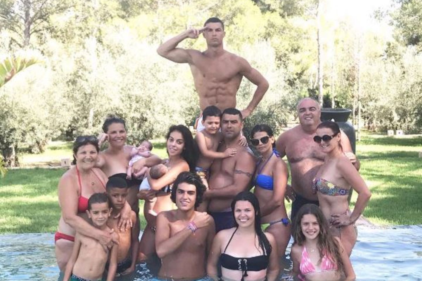 Cristiano Ronaldo Grossfamilienfoto Veroffentlicht Gala De