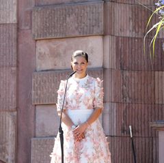 Prinzessin Victoria nimmt ihre Gäste auf dem Logaarden im königliches Schloss in Stockholm in Empfang. 