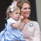 Blaues Blut und blaue Schleife - das scheint bei den kleinen Prinzessinnen generell ein modisches Thema zu sein. Ein zweites Beispiel: Prinzessin Leonore.