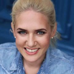 Sarah Knappik (30)   Das Model ist auf Konfliktsituationen mit ihren Mitbewohnern vorbereitet: "Ich bin brutal, aber nur verbal (lacht). Ich kann gut meine Meinung sagen und kontern. Wenn sich Konflikte ergeben bin ich niemand der wegguckt – auch im echten Leben nicht."