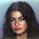 Carmen Electra   Das ehemalige Baywatch-Babe wird im November 1999 von der "Miami Beach Police" festgenommen. Sie soll ihren damaligen Ehemann Dennis Rodman misshandelt haben, der die Anzeige allerdings kurz darauf zurückzieht.