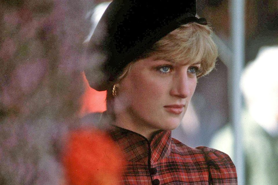 Prinzessin Diana Jeder Schritt eine Schlagzeile GALA.de